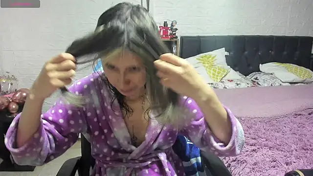 lauren ashlee online show from February 19, 2025, 3:38 pm