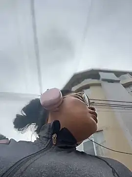 Snapshot of Insane_Issa chatting on January 21, 2025, 1:22 pm Insane Issa online show from January 21, 2025, 1:22 pm