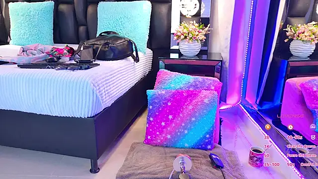 NathaxaLeans online show from March 12, 2025, 11:31 am