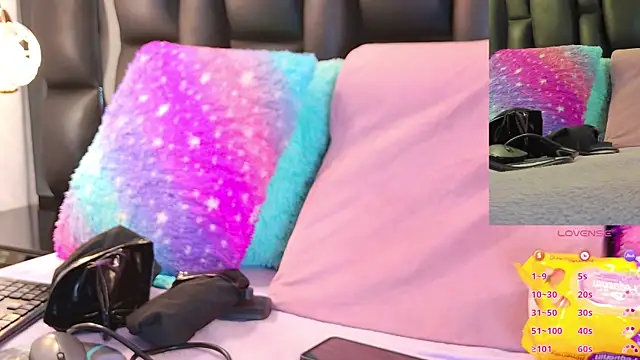 NathaxaLeans online show from March 14, 2025, 12:07 pm