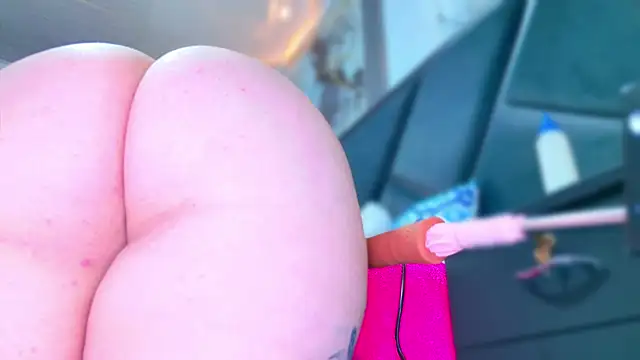 NathaxaLeans online show from December 22, 2025, 11:51 am