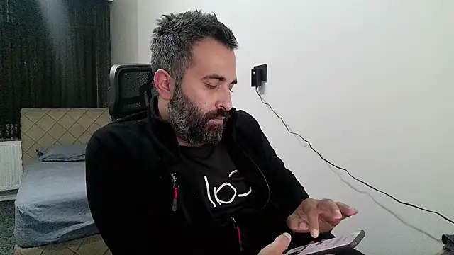 tgltplsr online show from November 1, 2025, 9:50 pm