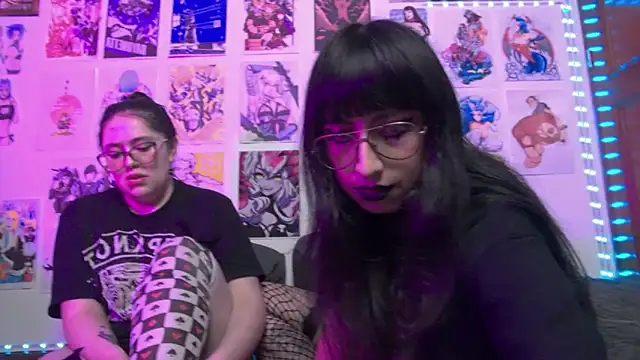 snowblack  online show from January 2, 2025, 1:30 pm