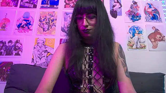 snowblack  online show from January 9, 2025, 10:20 pm