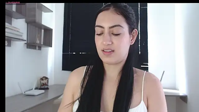 MIYESSI online show from February 27, 2025, 3:37 pm