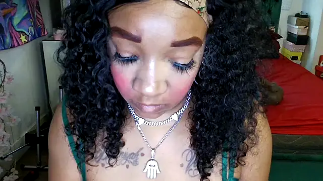 YasmineMinaj online show from September 18, 2025, 5:15 pm