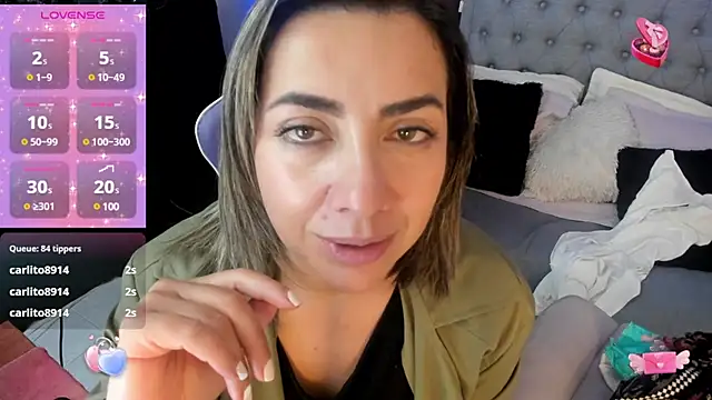 Snapshot of Isabella_lt chatting on January 14, 2025, 8:15 pm Isabella lt online show from January 14, 2025, 8:15 pm