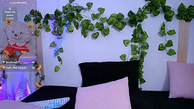 Snapshot of tati_cardenas chatting on February 3, 2026, 6:22 am tati cardenas online show from February 3, 2026, 6:22 am