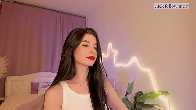 LauraCoy online show from February 26, 2026, 8:30 pm