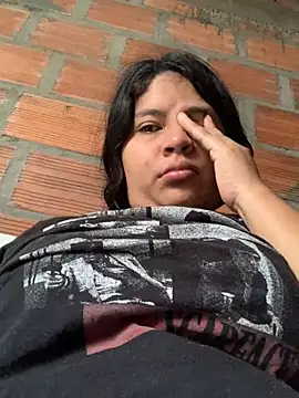 moncerrat luna online show from February 15, 2025, 1:16 pm