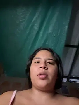 moncerrat luna online show from March 20, 2025, 10:29 pm