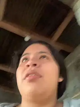 moncerrat luna online show from March 21, 2025, 11:33 am