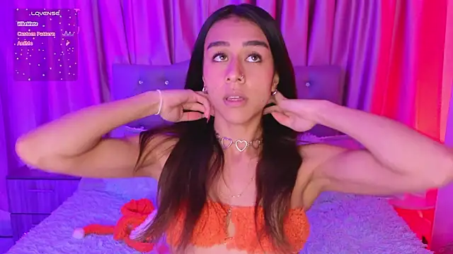 Snapshot of Emiily_Scott1 chatting on February 19, 2026, 12:06 am Emiily Scott1 online show from February 19, 2026, 12:06 am