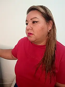 HORNY MATURE25 online show from February 4, 2026, 1:22 am