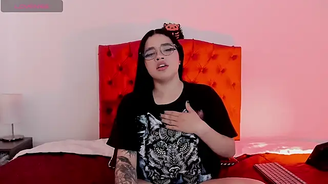 aliice walker  online show from December 21, 2024, 4:36 pm