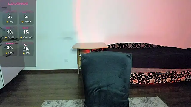 Snapshot of KitsuneRem chatting on February 7, 2026, 10:13 pm KitsuneRem online show from February 7, 2026, 10:13 pm