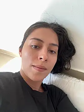 Snapshot of Sophie__Foxxx chatting on March 10, 2025, 7:40 pm Sophie Foxxx online show from March 10, 2025, 7:40 pm