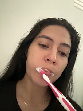 Snapshot of Sophie__Foxxx chatting on October 24, 2025, 3:30 pm Sophie Foxxx online show from October 24, 2025, 3:30 pm