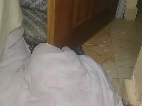 Snapshot of Pretty_hazel chatting on December 4, 2025, 10:57 am Pretty hazel online show from December 4, 2025, 10:57 am