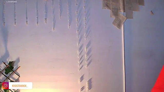 Snapshot of kisstarxxx chatting on September 24, 2025, 3:32 am kisstarxxx online show from September 24, 2025, 3:32 am