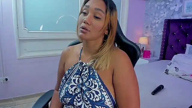 dalila salazar online show from May 17, 2026, 2:53 am