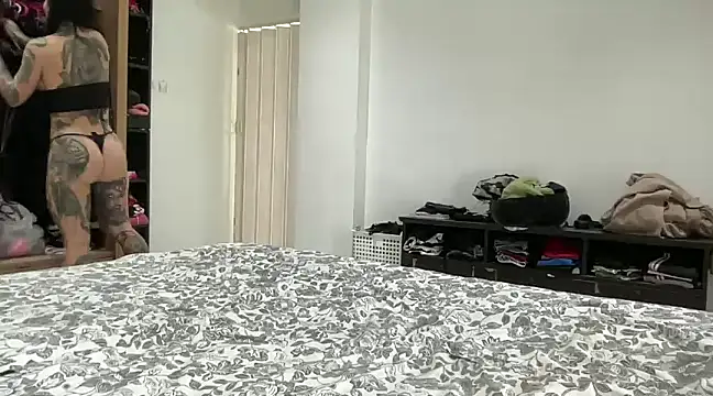 Snapshot of claudiacvc95 chatting on December 8, 2024, 7:37 am claudiacvc95 online show from December 8, 2024, 7:37 am