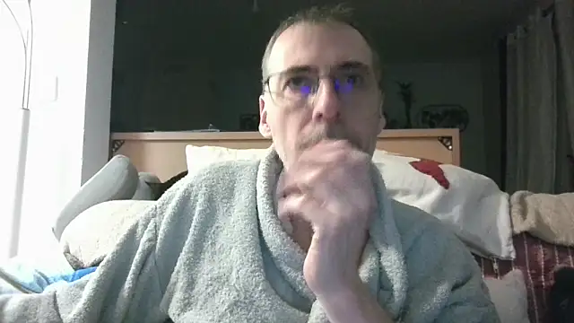 ptitcanard60600 online show from March 9, 2026, 9:30 pm