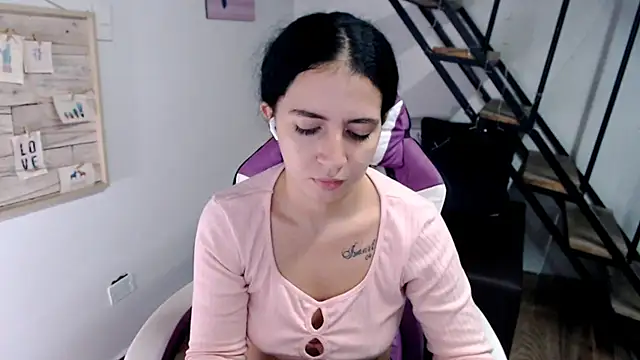 samantha baby  online show from January 6, 2026, 4:54 pm