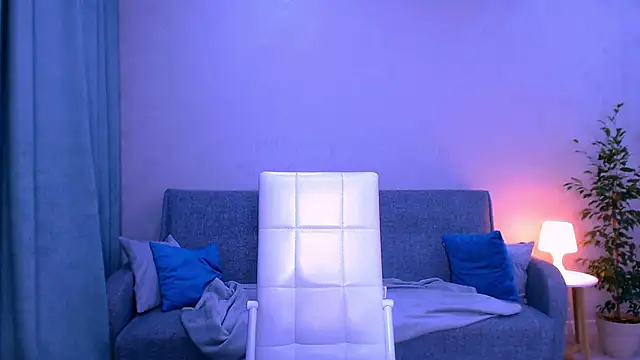 Snapshot of LesleySweet chatting on February 19, 2026, 6:48 pm LesleySweet online show from February 19, 2026, 6:48 pm