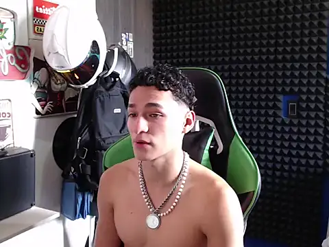 Curly Angel24 online show from October 4, 2025, 3:54 pm