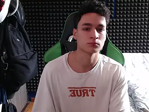 Curly Angel24 online show from November 24, 2025, 3:01 pm