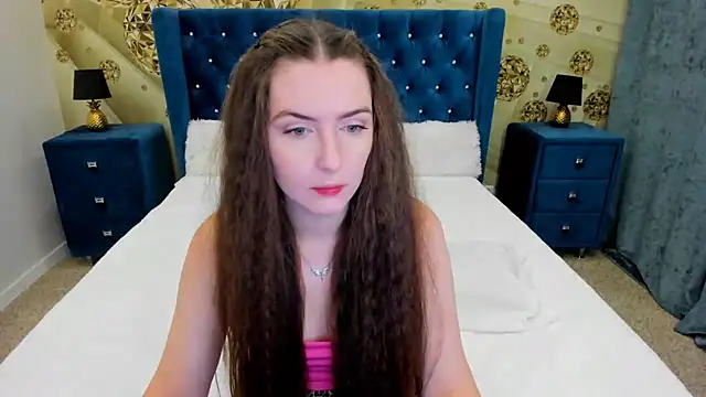 Katrina Minchels online show from October 3, 2025, 7:27 am