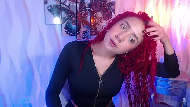 IsabelaLatina online show from November 26, 2025, 2:51 pm