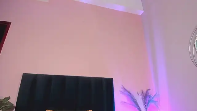 NoraDasilva online show from December 4, 2025, 12:42 am