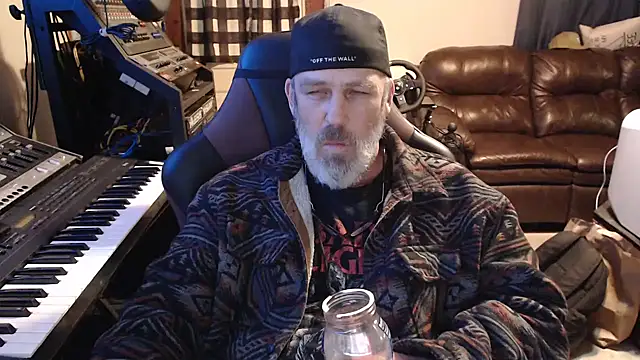 Snapshot of jimdacbin420 chatting on December 9, 2024, 5:07 am jimdacbin420 online show from December 9, 2024, 5:07 am