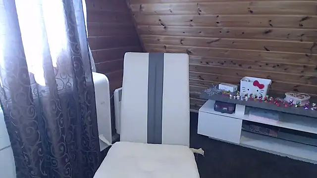 LaMadrina006 online show from February 13, 2026, 9:16 am