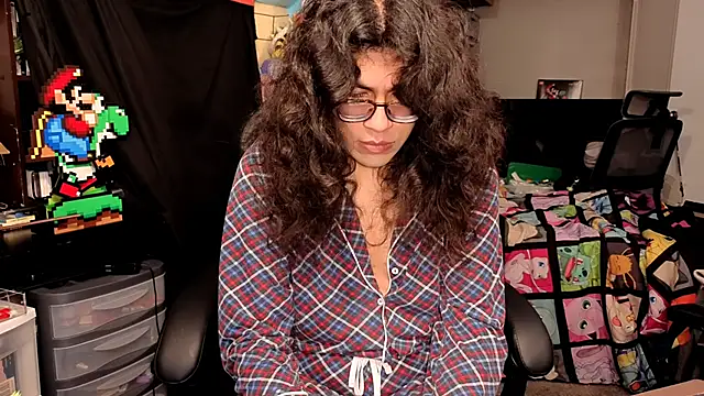 ShinyCherub online show from November 18, 2025, 1:55 am