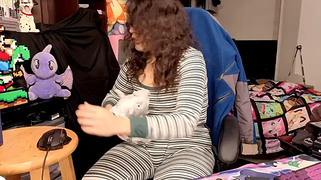 ShinyCherub online show from December 23, 2025, 1:58 am