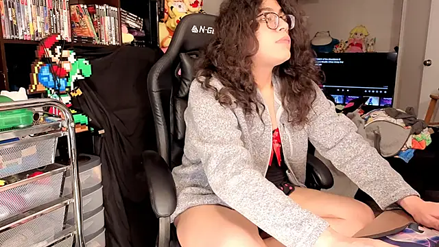 ShinyCherub online show from April 17, 2026, 11:13 am