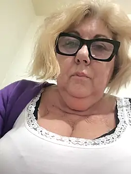 Merilulla online show from February 12, 2026, 1:22 am