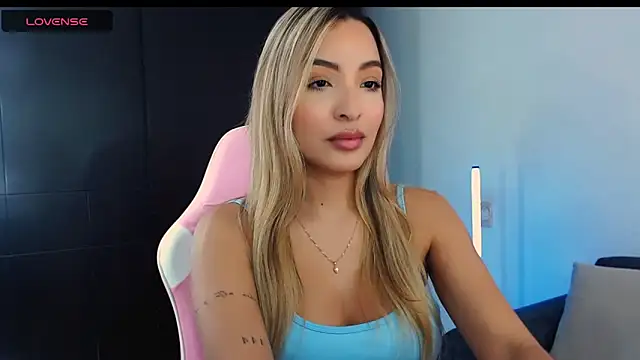 im grecia online show from November 25, 2025, 8:09 pm