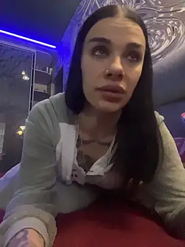 Queen of pain online show from December 23, 2025, 6:44 am