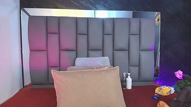  MiaBrown  online show from November 14, 2025, 12:04 pm