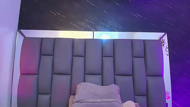  MiaBrown  online show from February 27, 2026, 12:05 pm