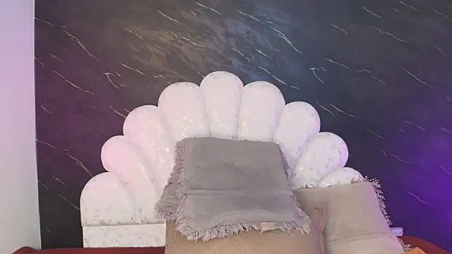  MiaBrown  online show from March 20, 2026, 12:10 pm