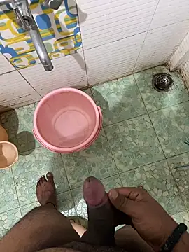 Snapshot of Honeydick7 chatting on December 27, 2024, 12:23 pm Honeydick7 online show from December 27, 2024, 12:23 pm