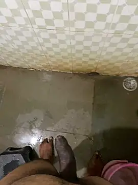 Snapshot of Honeydick7 chatting on January 13, 2025, 4:39 am Honeydick7 online show from January 13, 2025, 4:39 am