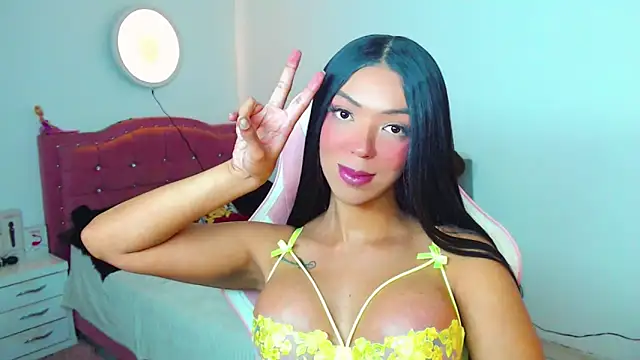 Tanedra collings online show from April 13, 2026, 2:17 am