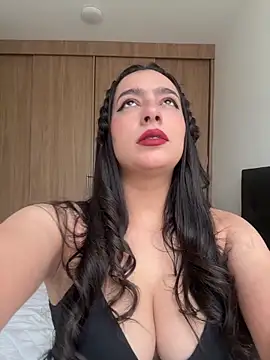 Snapshot of Nicollemays chatting on May 12, 2026, 2:14 pm Nicollemays online show from May 12, 2026, 2:14 pm