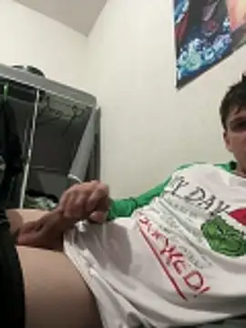 Snapshot of Thor_691 chatting on November 28, 2025, 7:11 am Thor 691 online show from November 28, 2025, 7:11 am